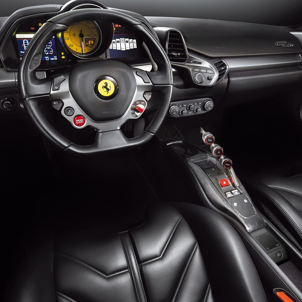 Ferrari 以信息系統集成驅動極致性能與奢華體驗